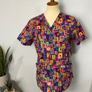 Cherokee scrub top